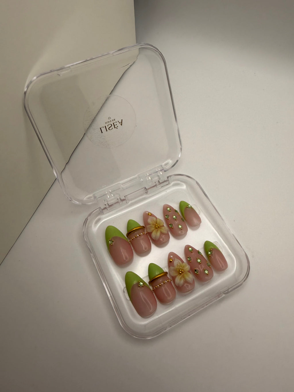 Pistachio Bloom