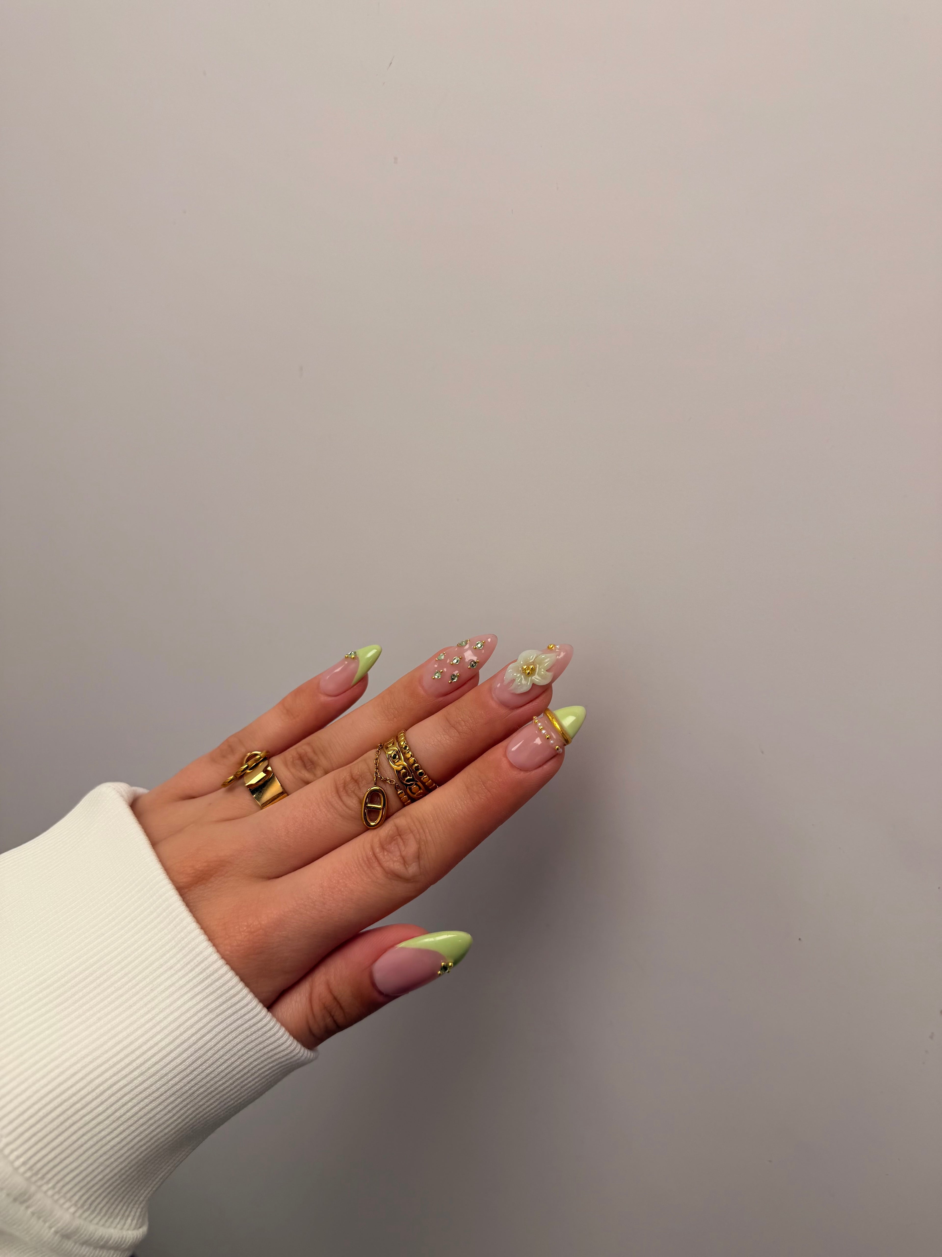 Pistachio Bloom